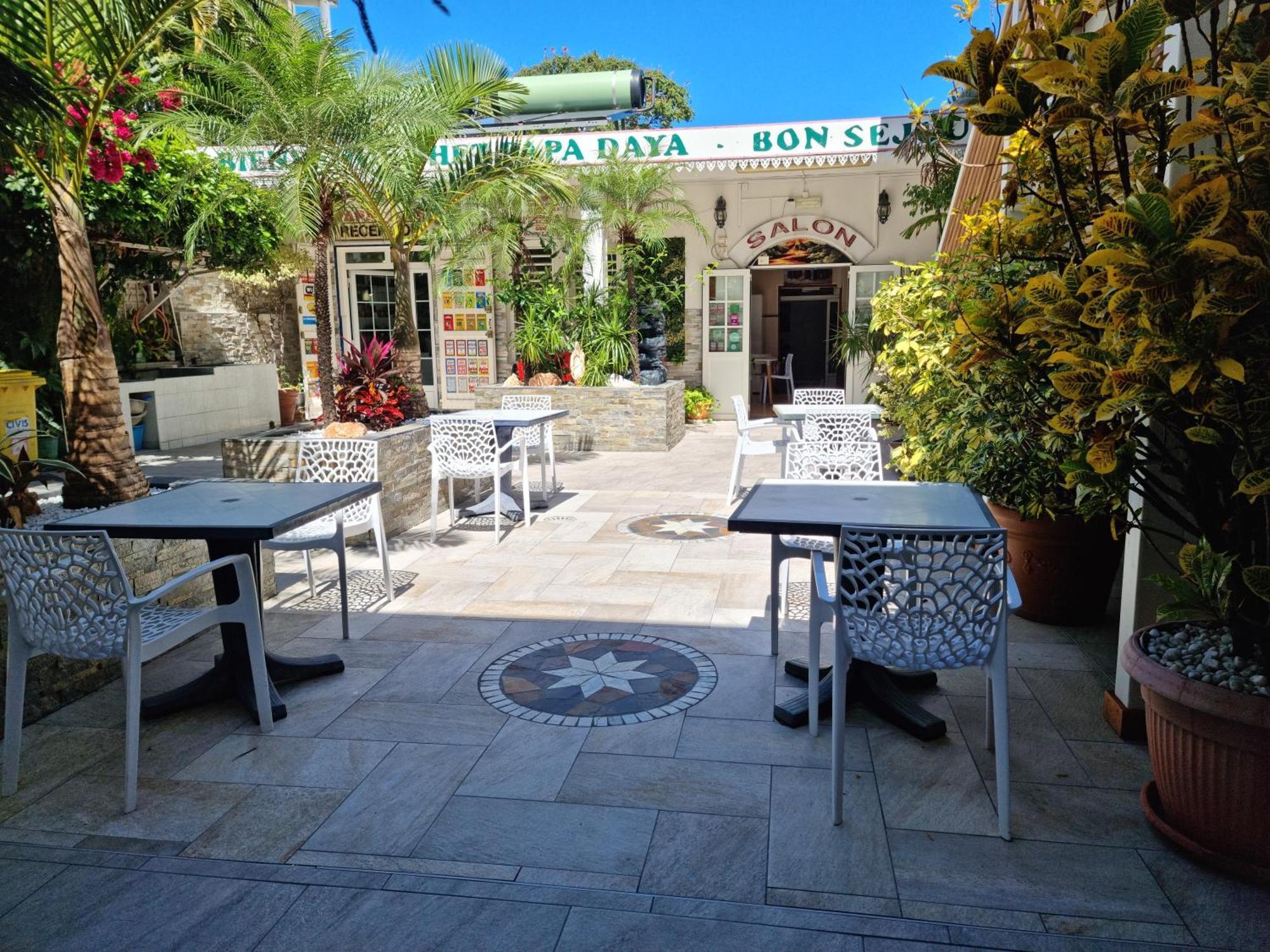 Hotel Chez Papa Daya 생피에르 외부 사진